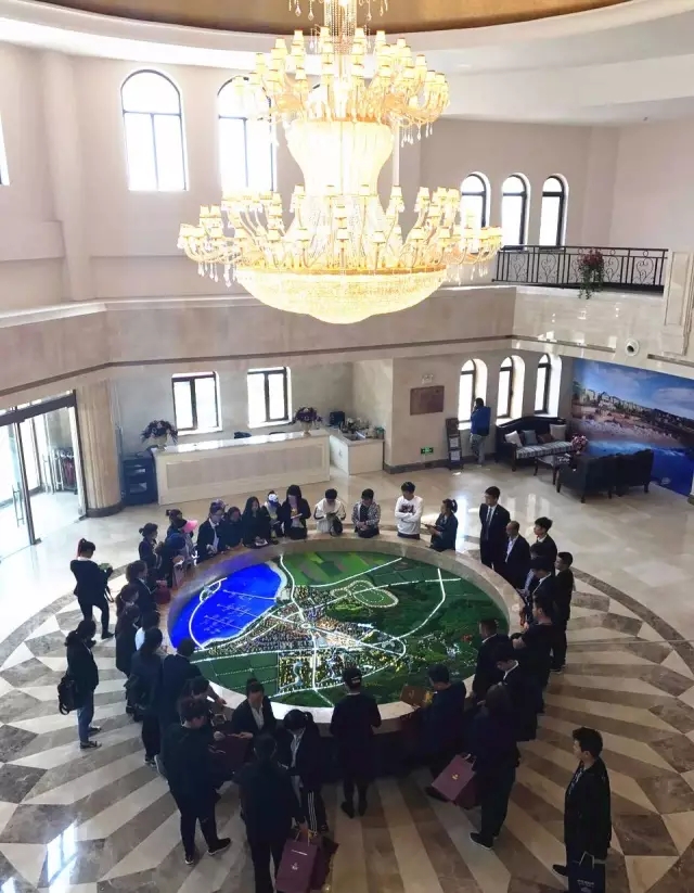 俄罗斯小镇迎来五月首批看房团
